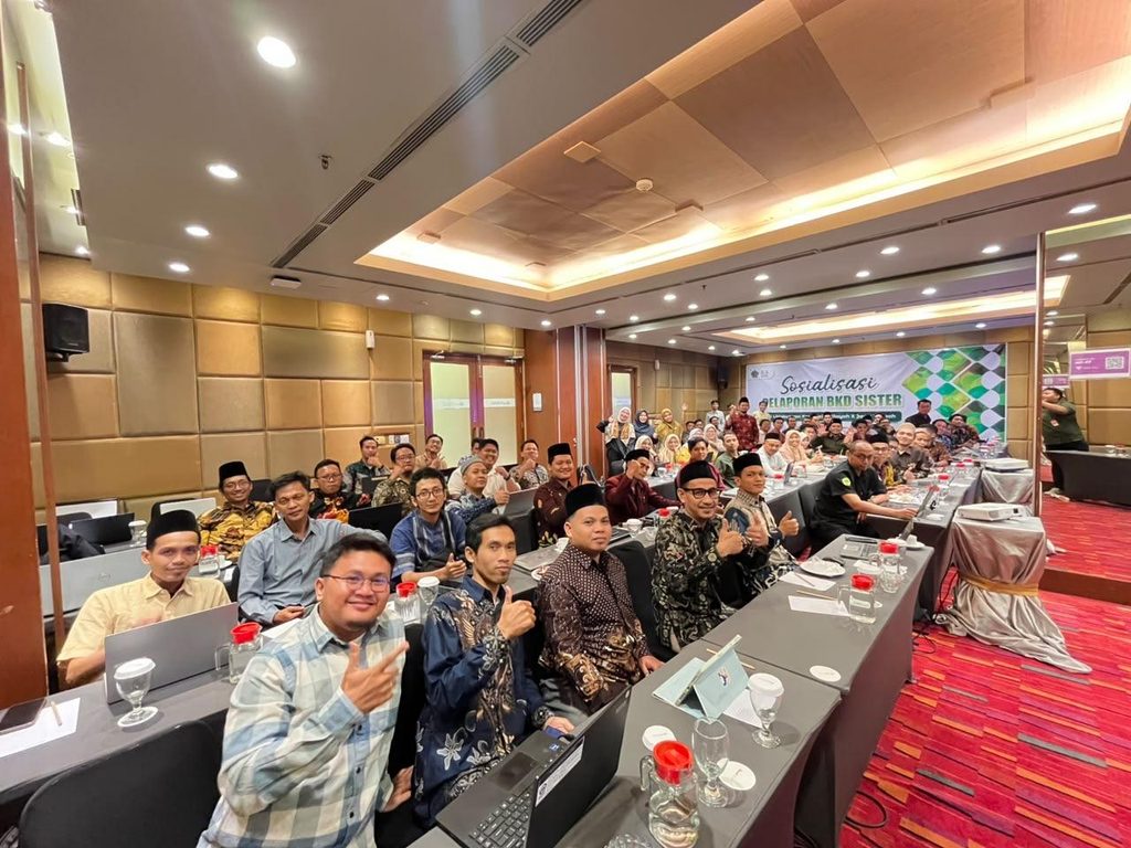 You are currently viewing Tingkatkan Akurasi dan Akuntabilitas Pelaporan BKD, Tendik STIT Madina Sragen Ikuti Sosialisasi SISTER